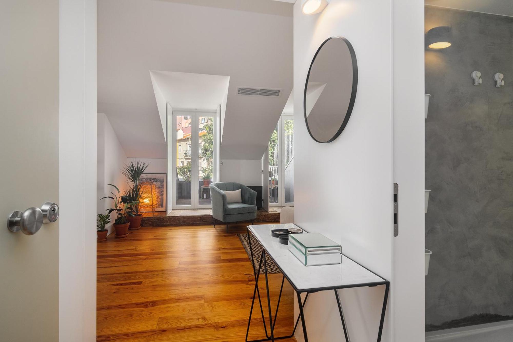 Apartamento Whome Ultimate Stay! Mid-term Duplex With Terrace Lisboa